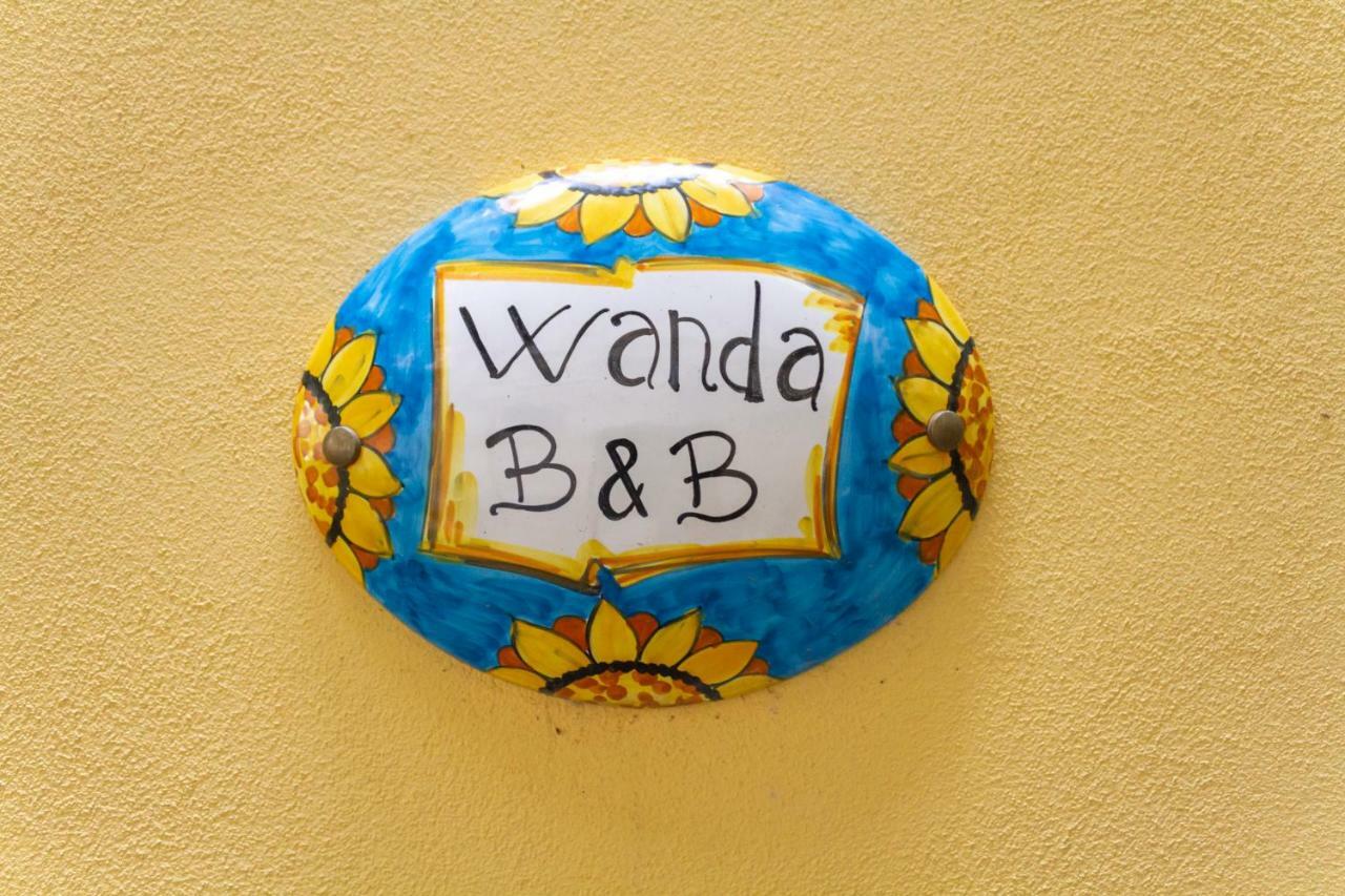 Wanda Bed&Breakfast Наполи Екстериор снимка